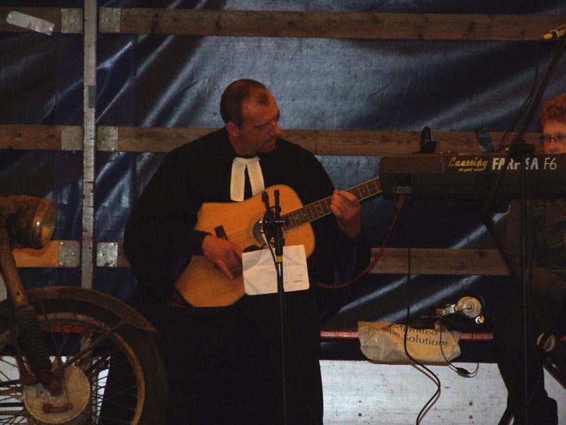 Gitarrenpfarrer